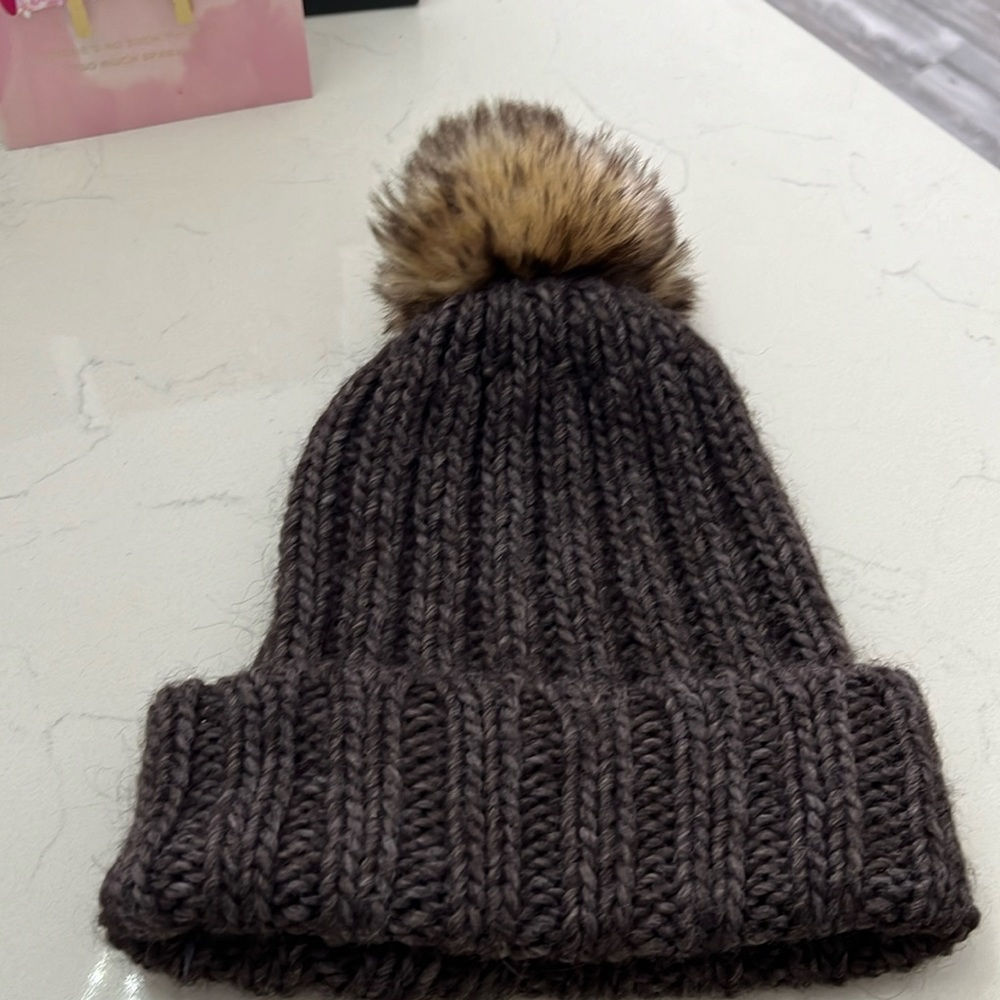 Fratelli Talli Pom Hat NWOT